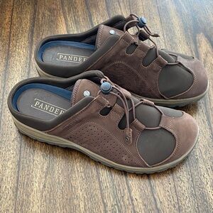 Pandere Women’s Clog | Chocolate | Size 9 | Excellent Condition